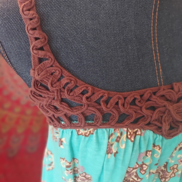 Debbie Miller for Rigo Tank - Picture 4 of 10